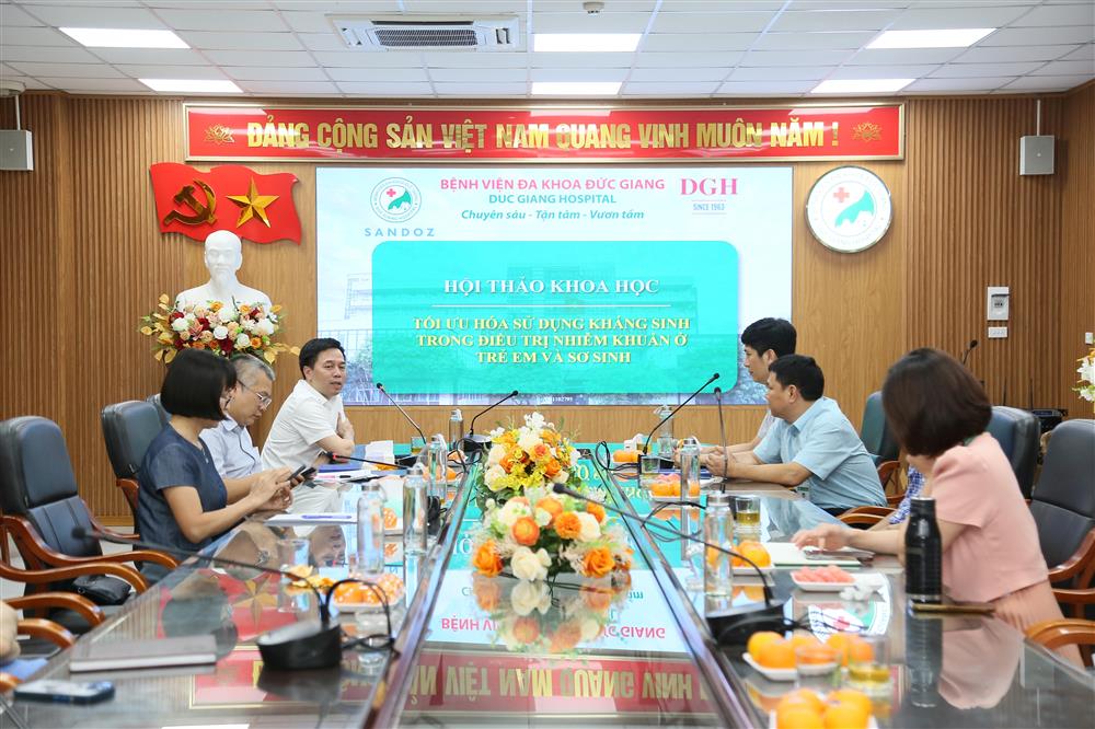 BỆNH VIỆN ĐA KHOA ĐỨC GIANG TỔ CHỨC HỘI THẢO KHOA HỌC “TỐI ƯU HÓA SỬ DỤNG KHÁNG SINH TRONG ĐIỀU TRỊ NHIỄM KHUẨN Ở TRẺ EM VÀ SƠ SINH” 